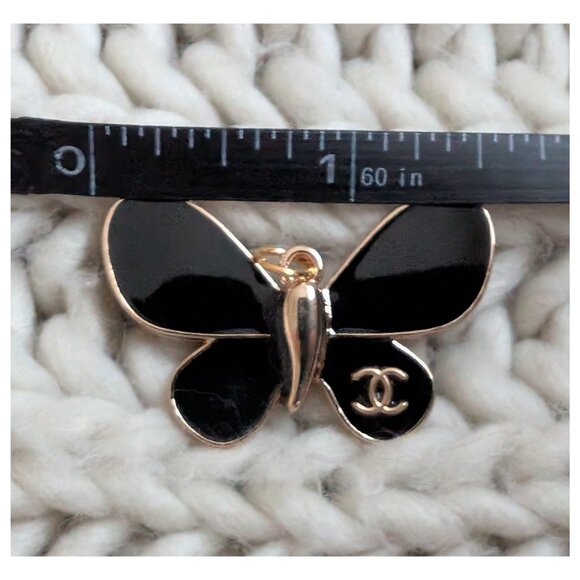Chanel, Black Enamel Butterfly Pendant Charm Zipper Pull Gold Hardware - Picture 4 of 5